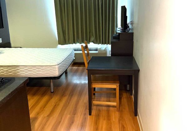 Elk-Island-Studio-with-one-bed-and-desk