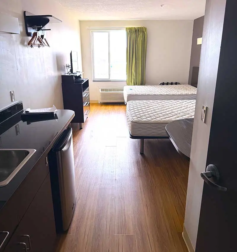 Elk Island Studios longview with 2 beds